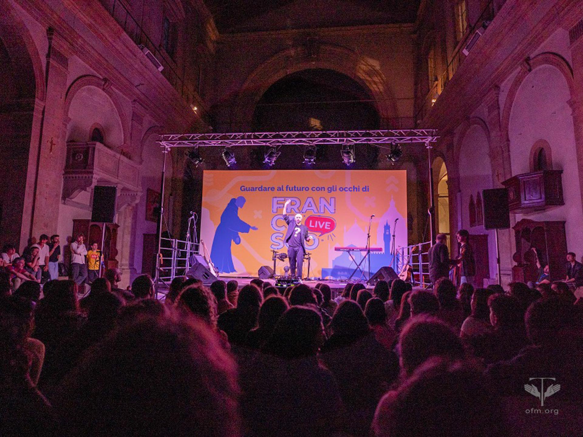 francesco-live-evento-2025-7-1748818938.jpg