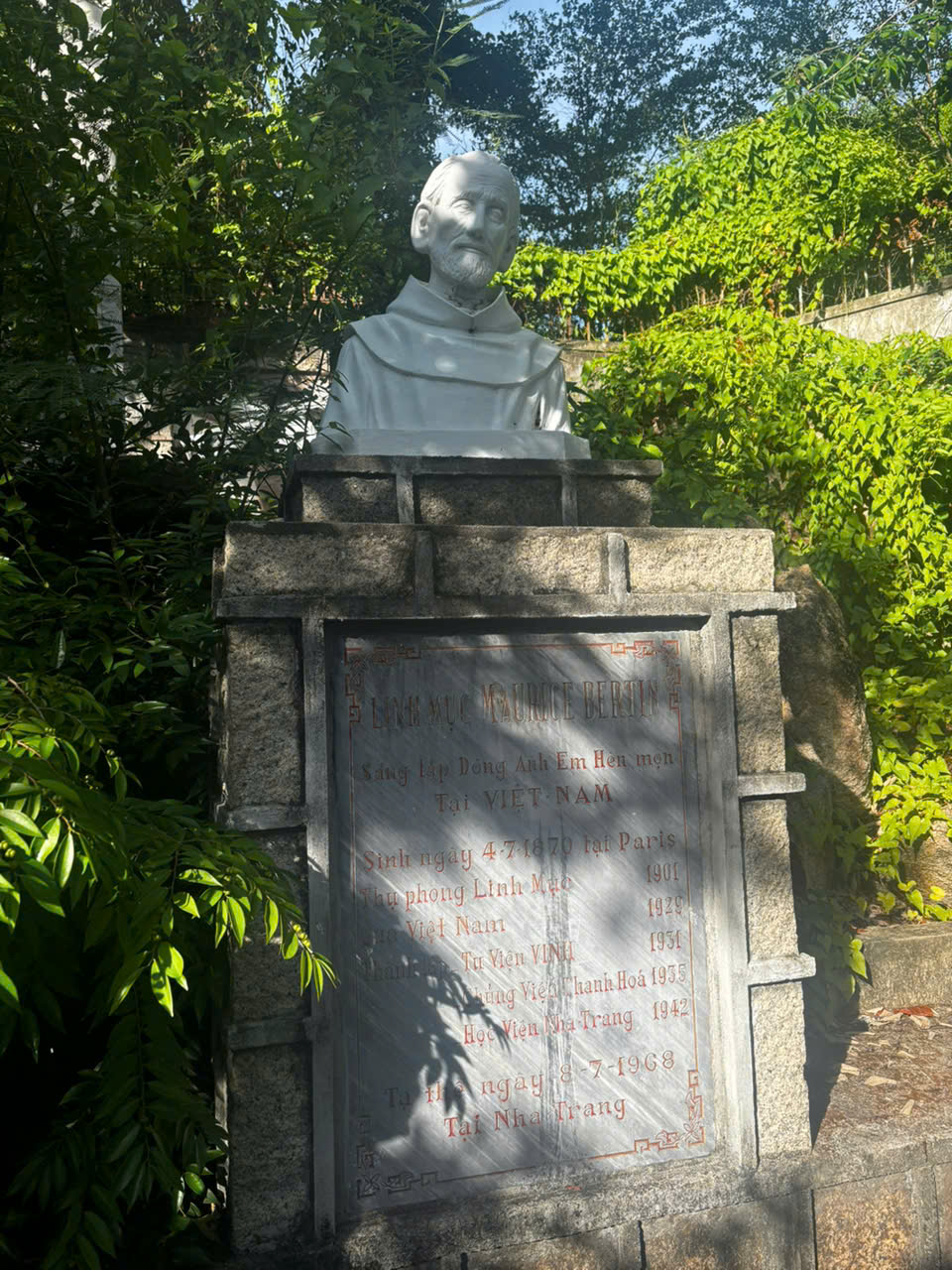 mo2-1785849925.jpg