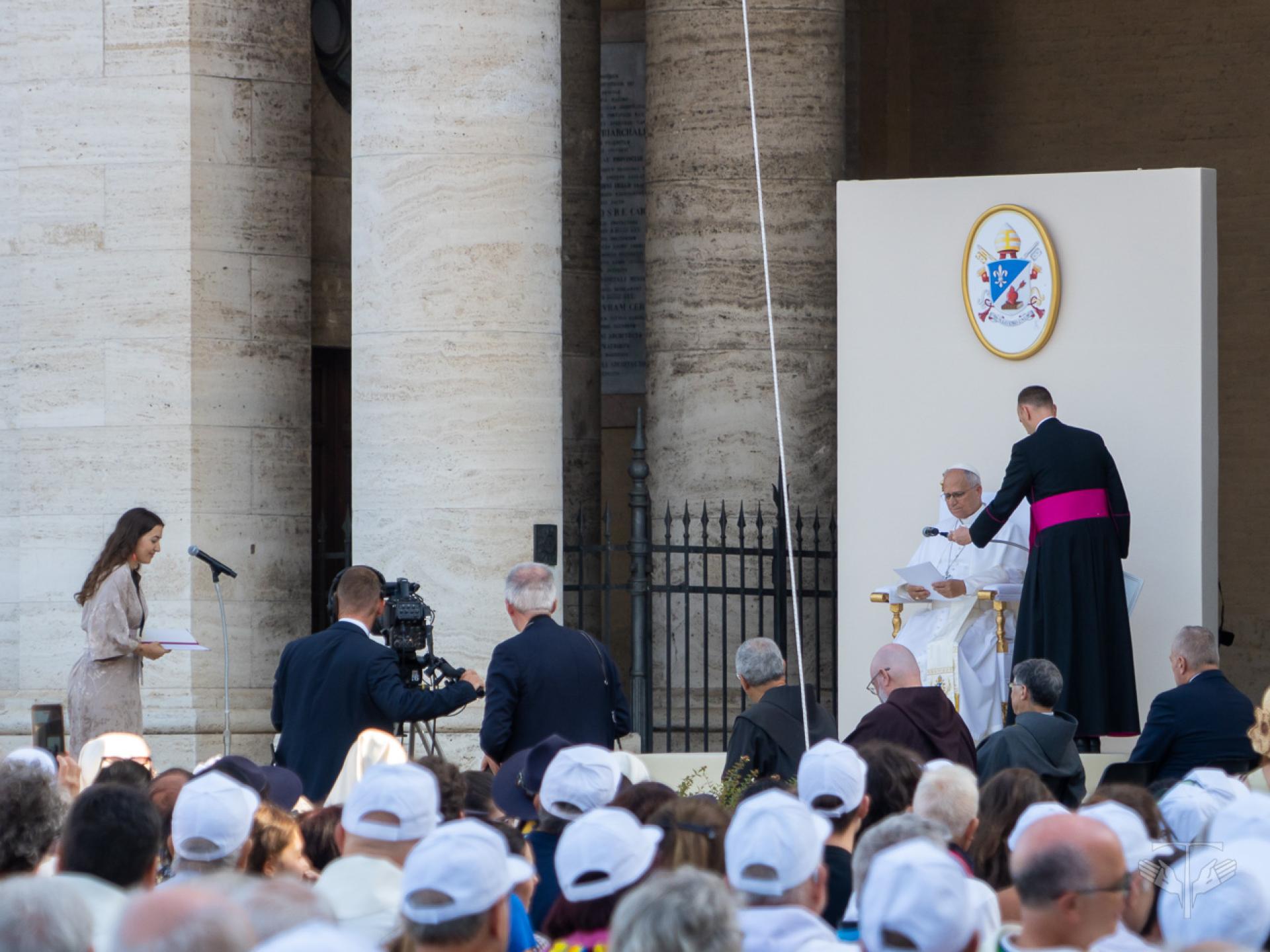 papa-leone-go-assisi-2026-3-1786352907.jpg