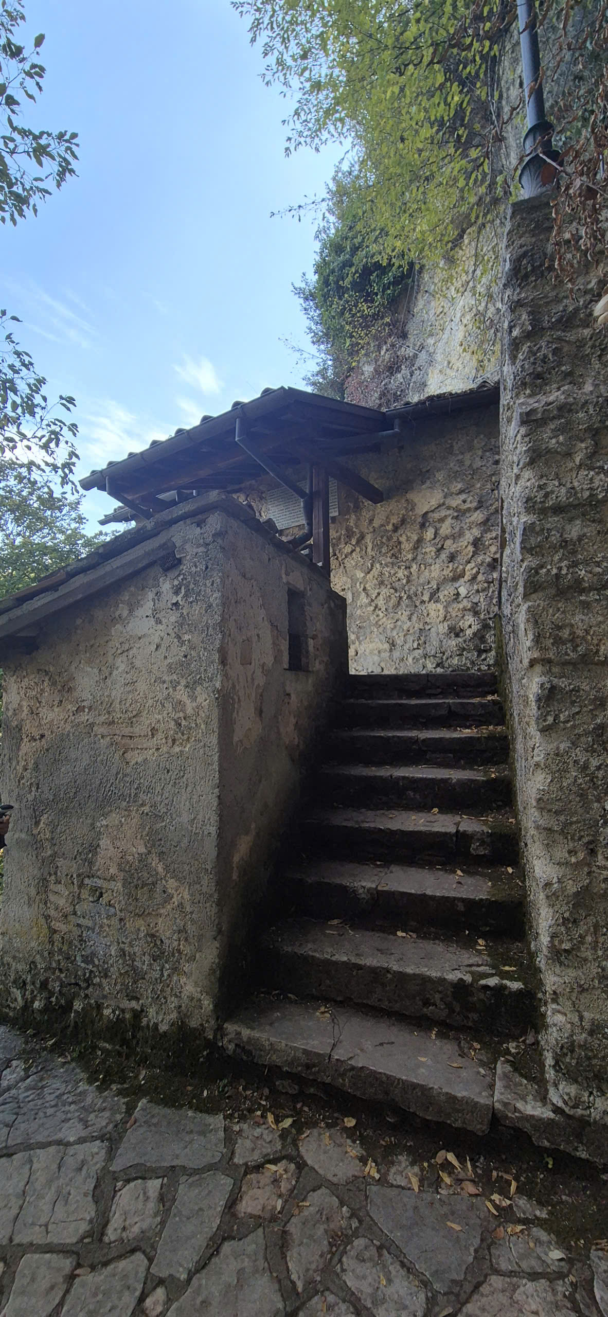 f4-1792745790.jpg