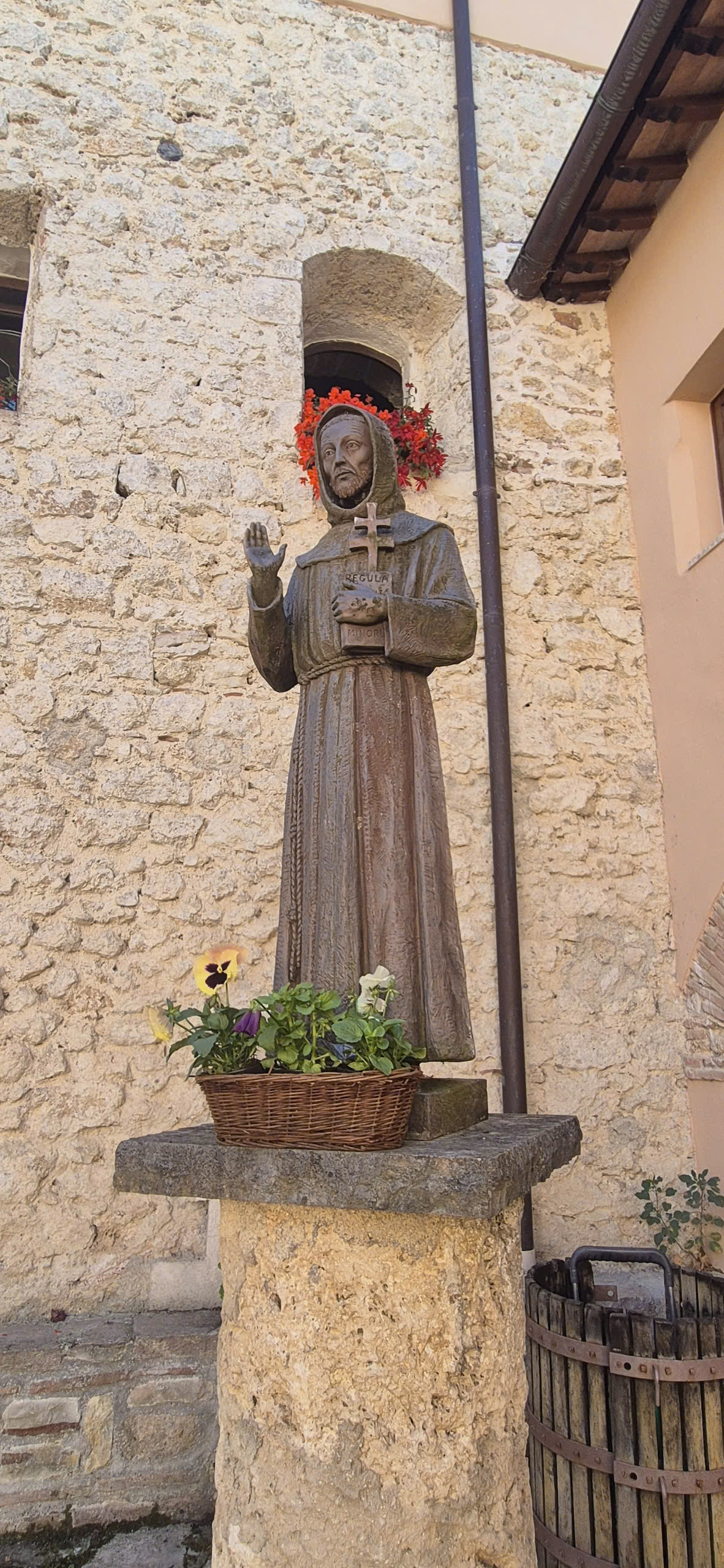 f7-1792745779.jpg